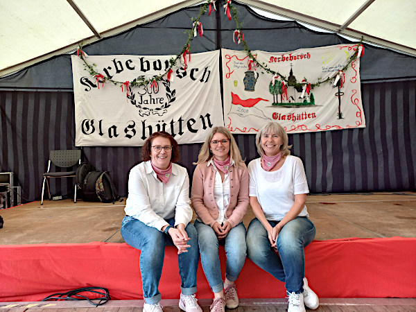 Grävenwiesbacher Musikanten am 8. Juni 2025 bei der Kirmes in Glashütten